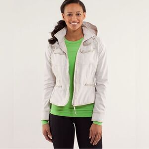 Lululemon Out and About Peplum water repellent cream Jacket Ecru size 4 with hoo